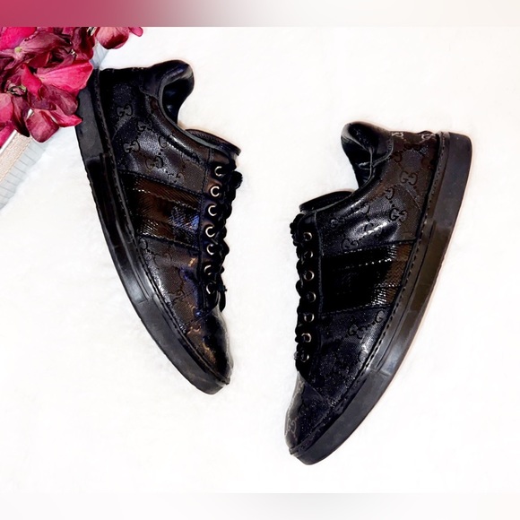 GUCCI GG Low Top Sneaker - Picture 2 of 10